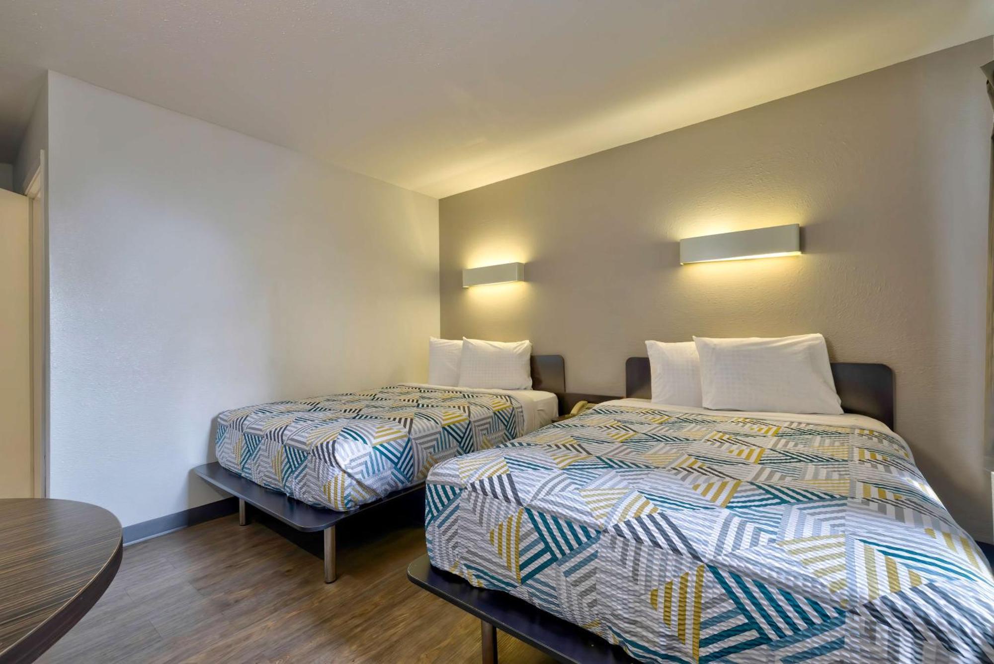 Hotel 6-oshkosh, Wi