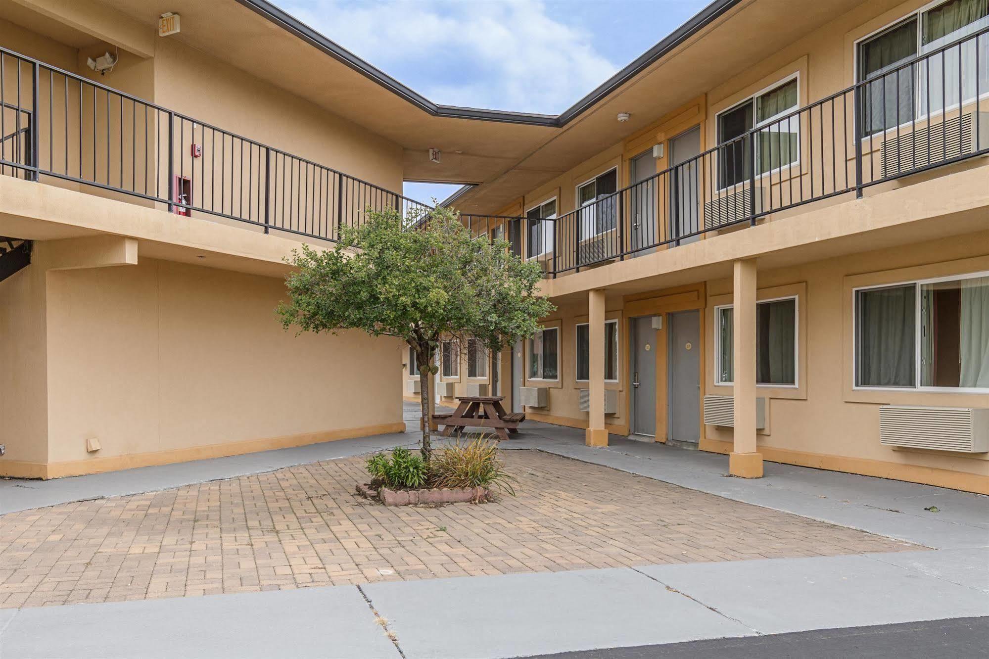 6-oshkosh, Wi 2* Oshkosh