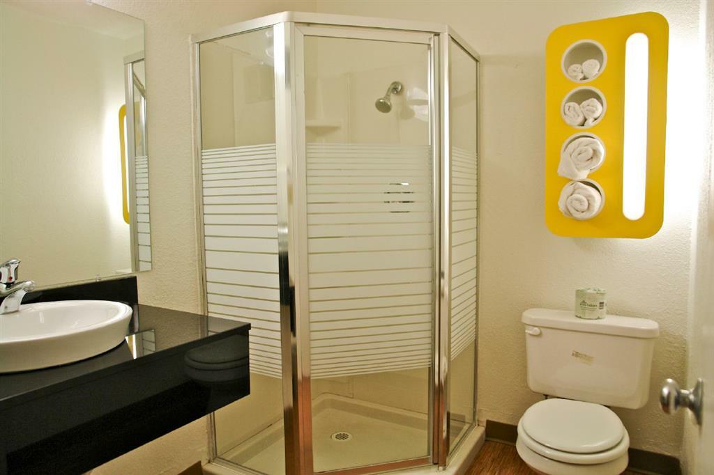 Hotel 6-oshkosh, Wi